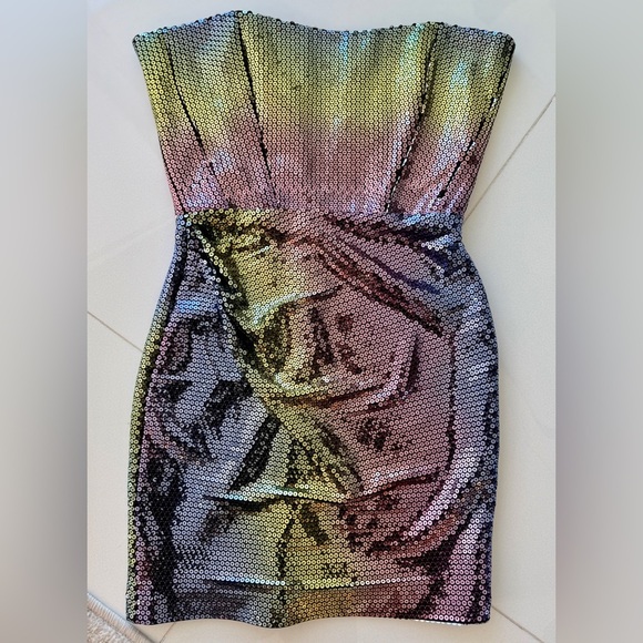 The New Arrivals by Ilkyaz Ozel- jade sleeveless sequin mini dress ! - Picture 3 of 9